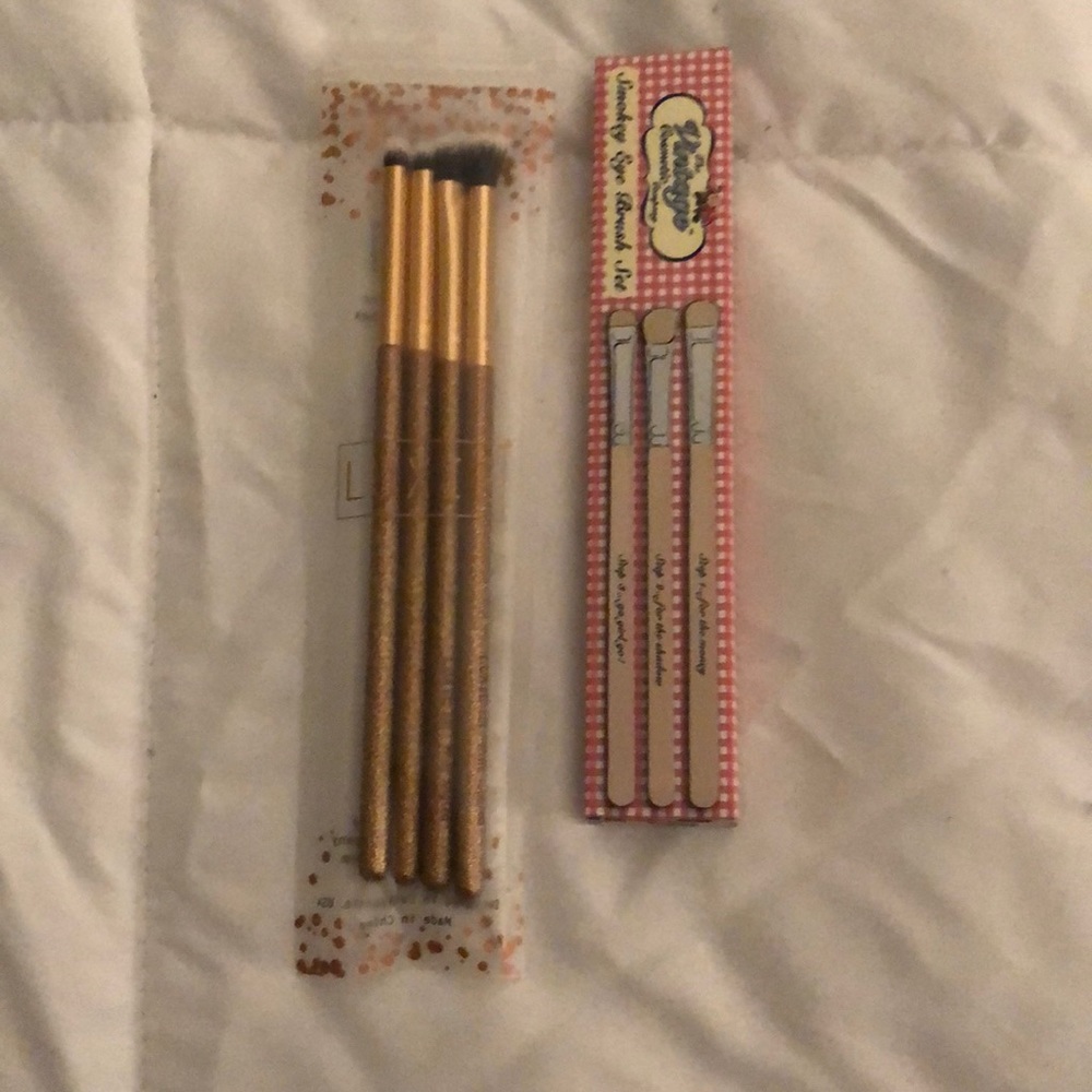 **NEVER USED** Brushes